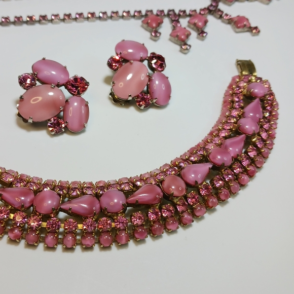Vintage Set Unsigned Pink Givre Milk Glass Necklace Earrings Bracelet - Picture 12 of 14